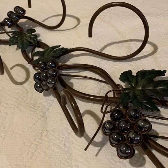 Wine bottle wall hanging. - Picture 8 of 10